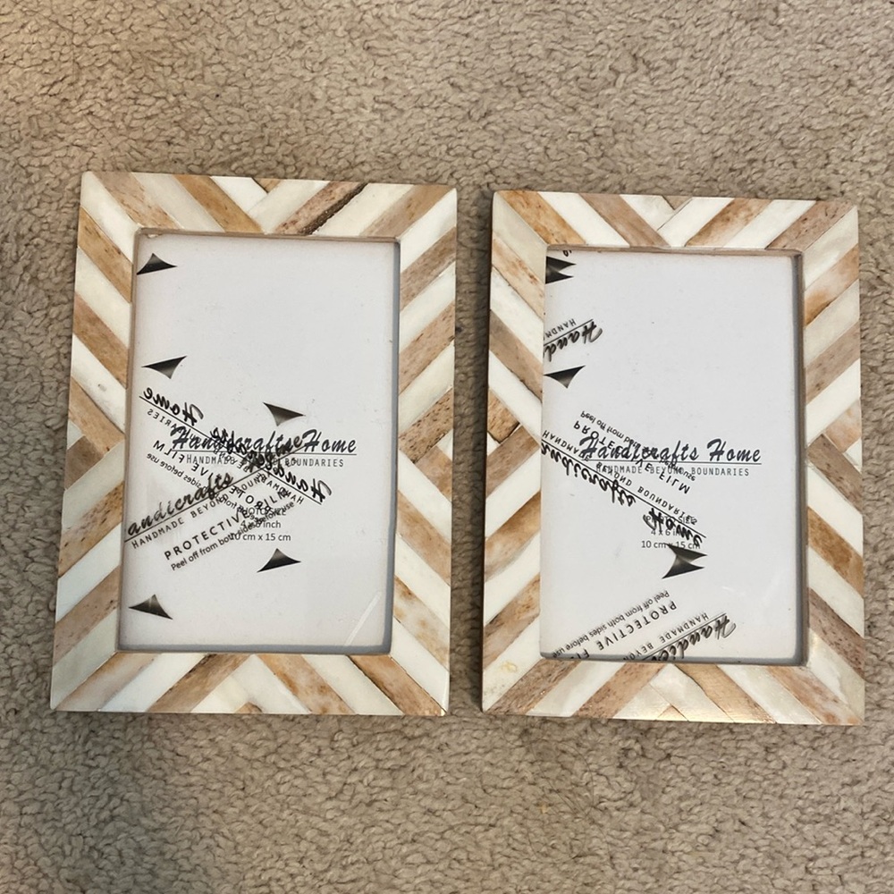 2 Picture Frames - 4x6 Herringbone design